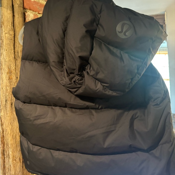 Lululemon cropped puffer vest - Picture 2 of 3